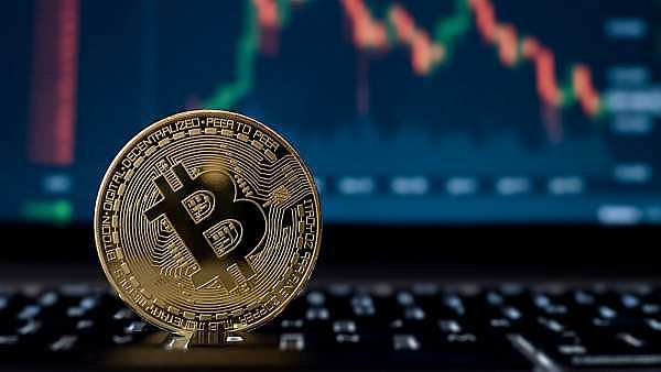 惊心动魄的8700U盈利时刻：我是如何抓住这波暴跌行情的