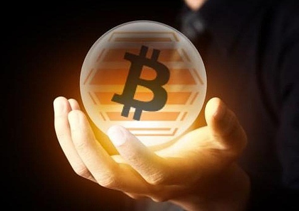 比特币疯狂飙升：16个月新高背后的市场暗流